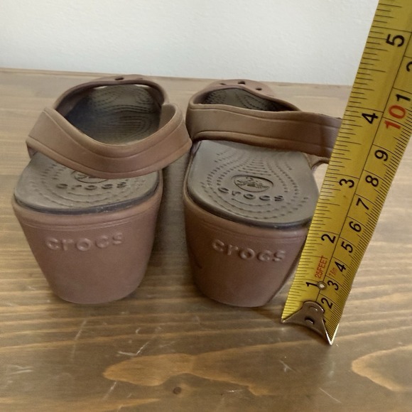 Crocs Women's 9 Brown Mabyn‎ Slingback Peep Toe Mini Wedge Comfort Sandals Shoes - Picture 6 of 9